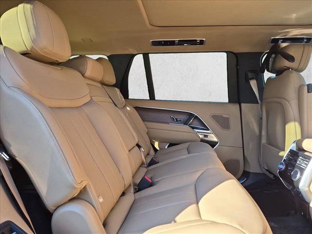 New 2027 Land Rover Range Rover Long Wheelbase SE AWD/4WD image 26