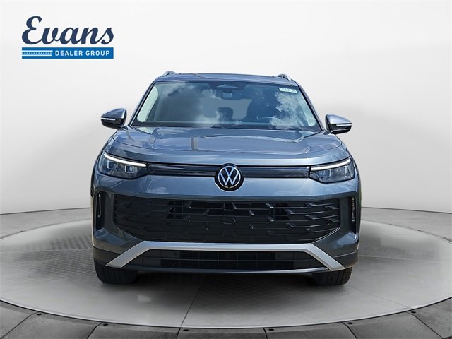 New 2025 Volkswagen Tiguan SE image 8