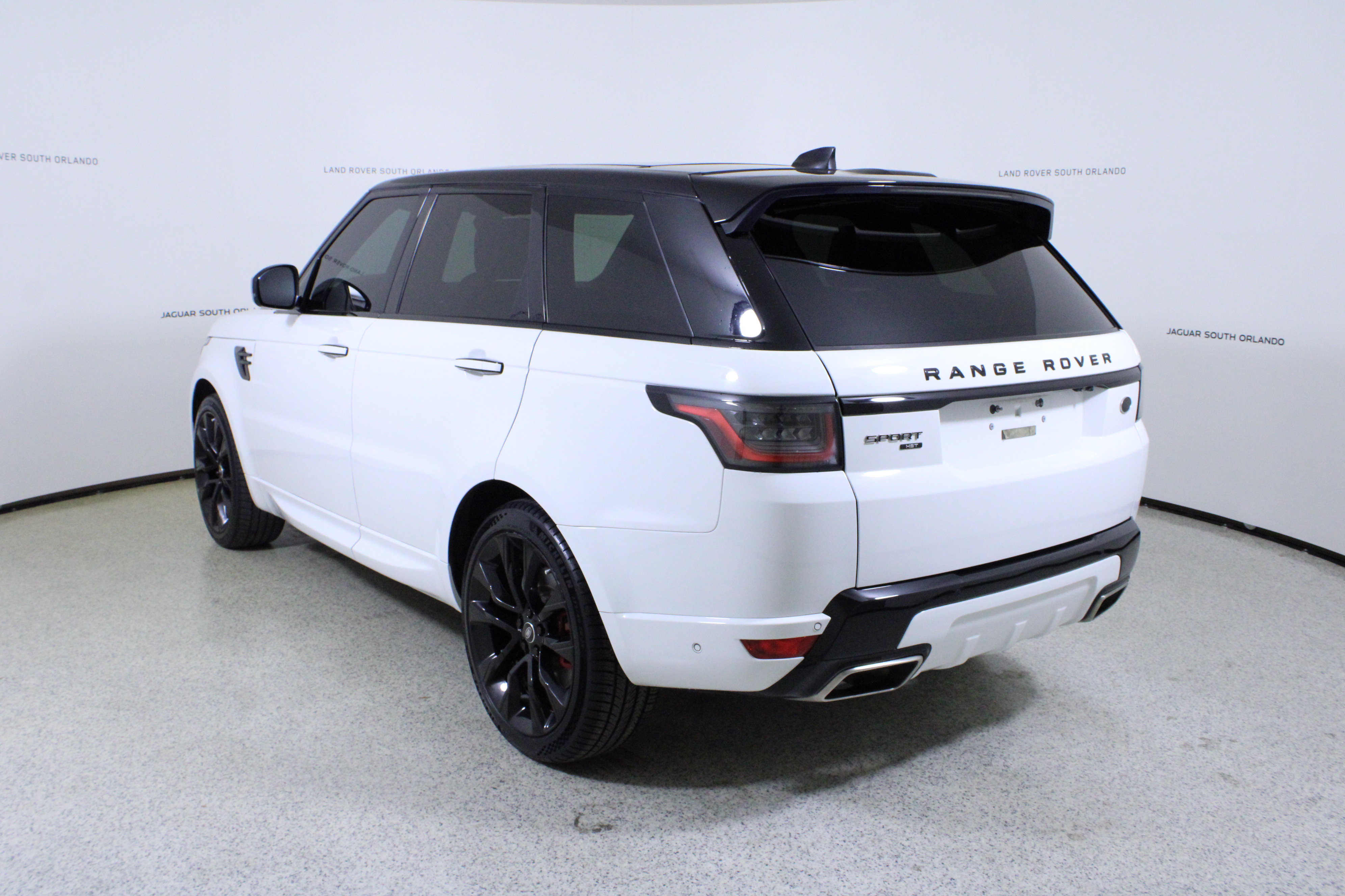 Used 2020 Land Rover Range Rover Sport HST image 5