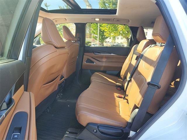 Used 2024 INFINITI QX60 Sensory w/ Cargo Package image 10
