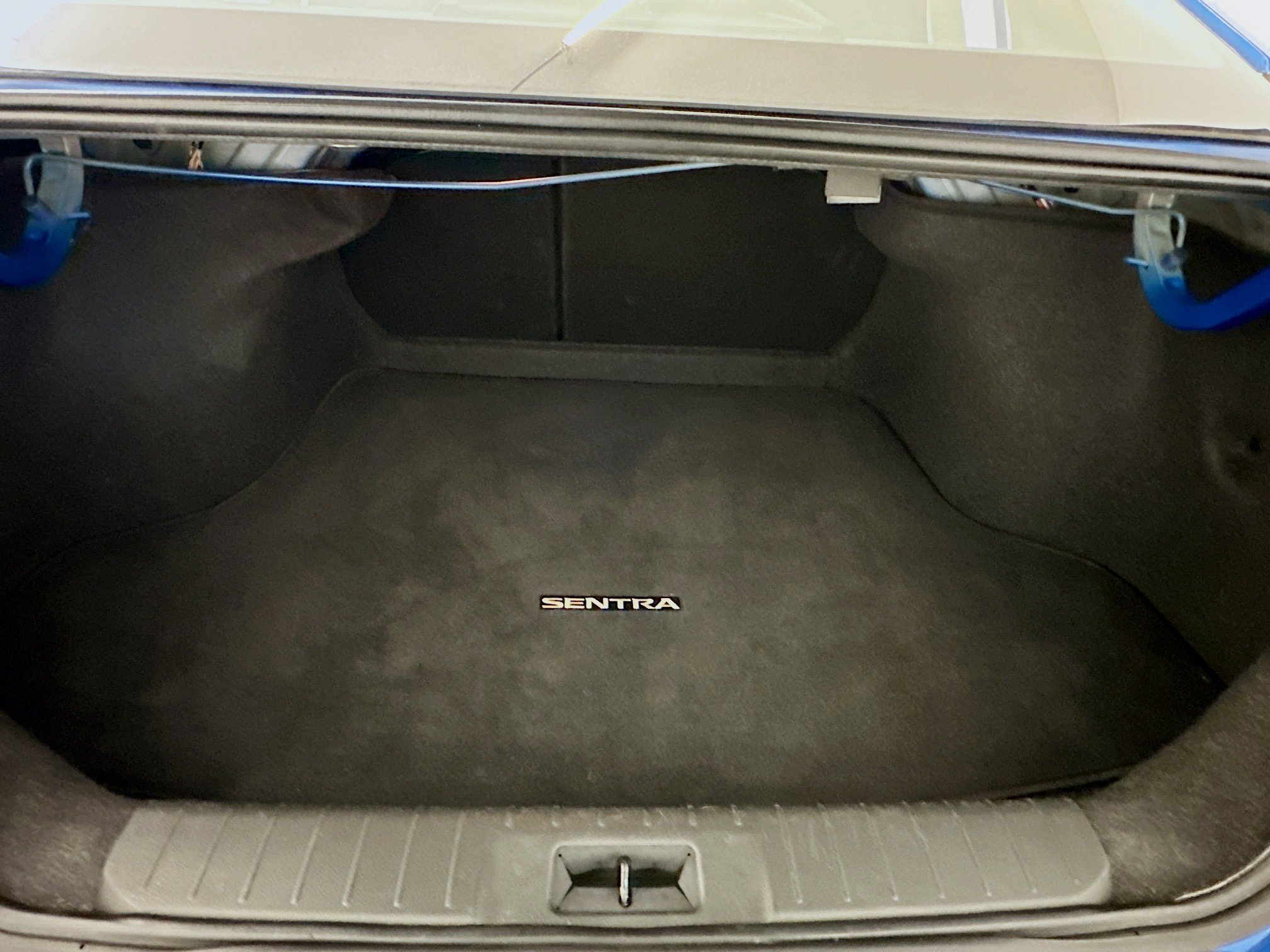 Used 2024 Nissan Sentra SV image 29