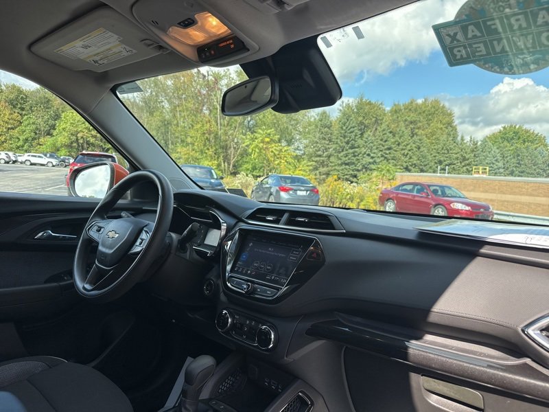 Used 2022 Chevrolet TrailBlazer LT w/ Convenience Package image 42