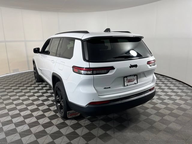 Used 2023 Jeep Grand Cherokee L Laredo AWD/4WD image 5