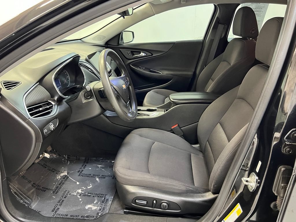 Used 2020 Chevrolet Malibu LT FWD image 15