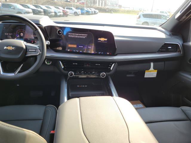 New 2026 Chevrolet Suburban Premier AWD/4WD image 25