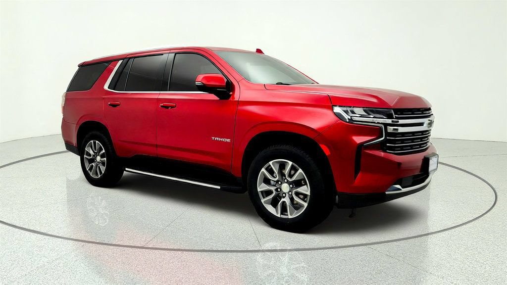 Used 2022 Chevrolet Tahoe LT w/ Luxury Package AWD/4WD image 3