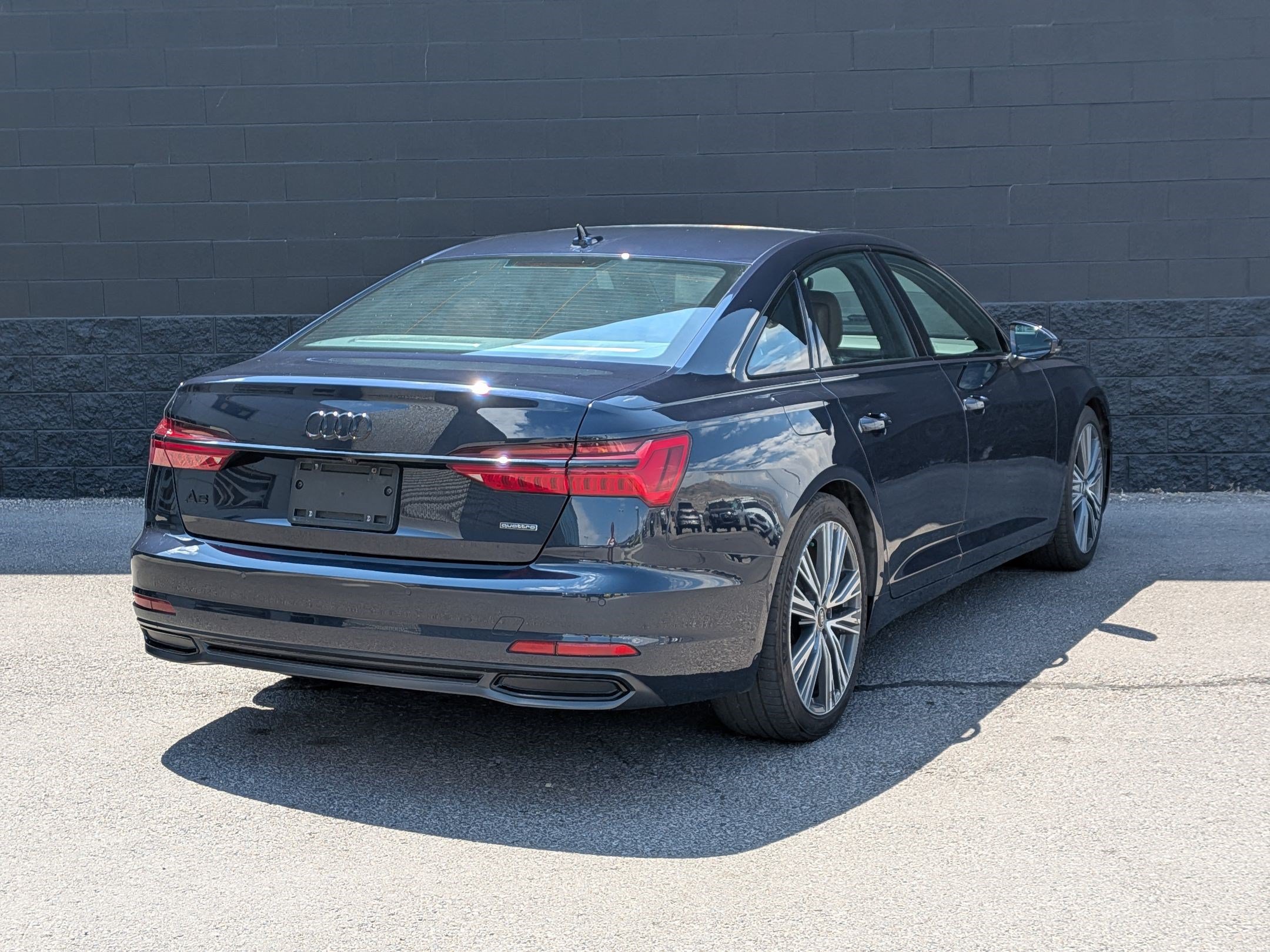 Used 2023 Audi A6 Premium Plus w/ Premium Plus Package AWD/4WD image 5
