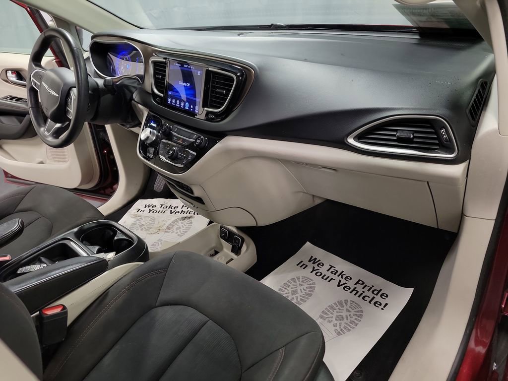 Used 2017 Chrysler Pacifica Touring Plus w/ Tire & Wheel Group image 25