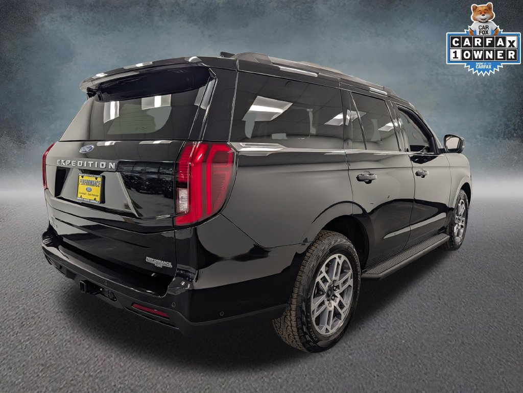 Used 2025 Ford Expedition Active AWD/4WD image 4