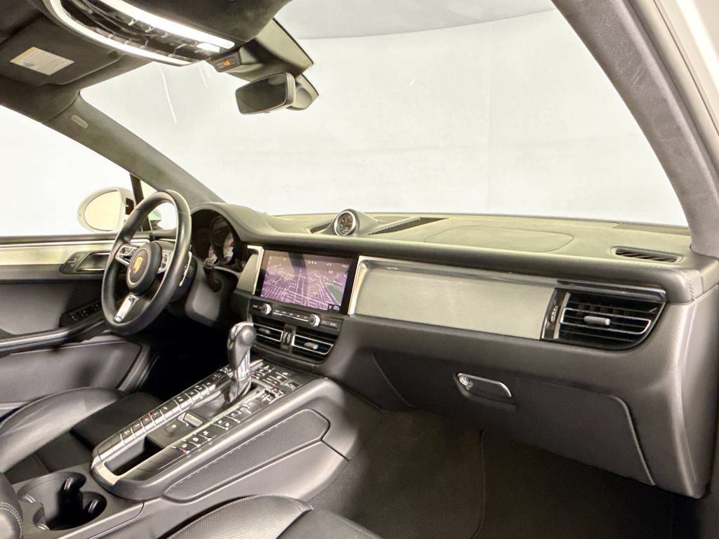 Certified 2020 Porsche Macan Turbo w/ Premium Package Plus (PF3) AWD/4WD image 19