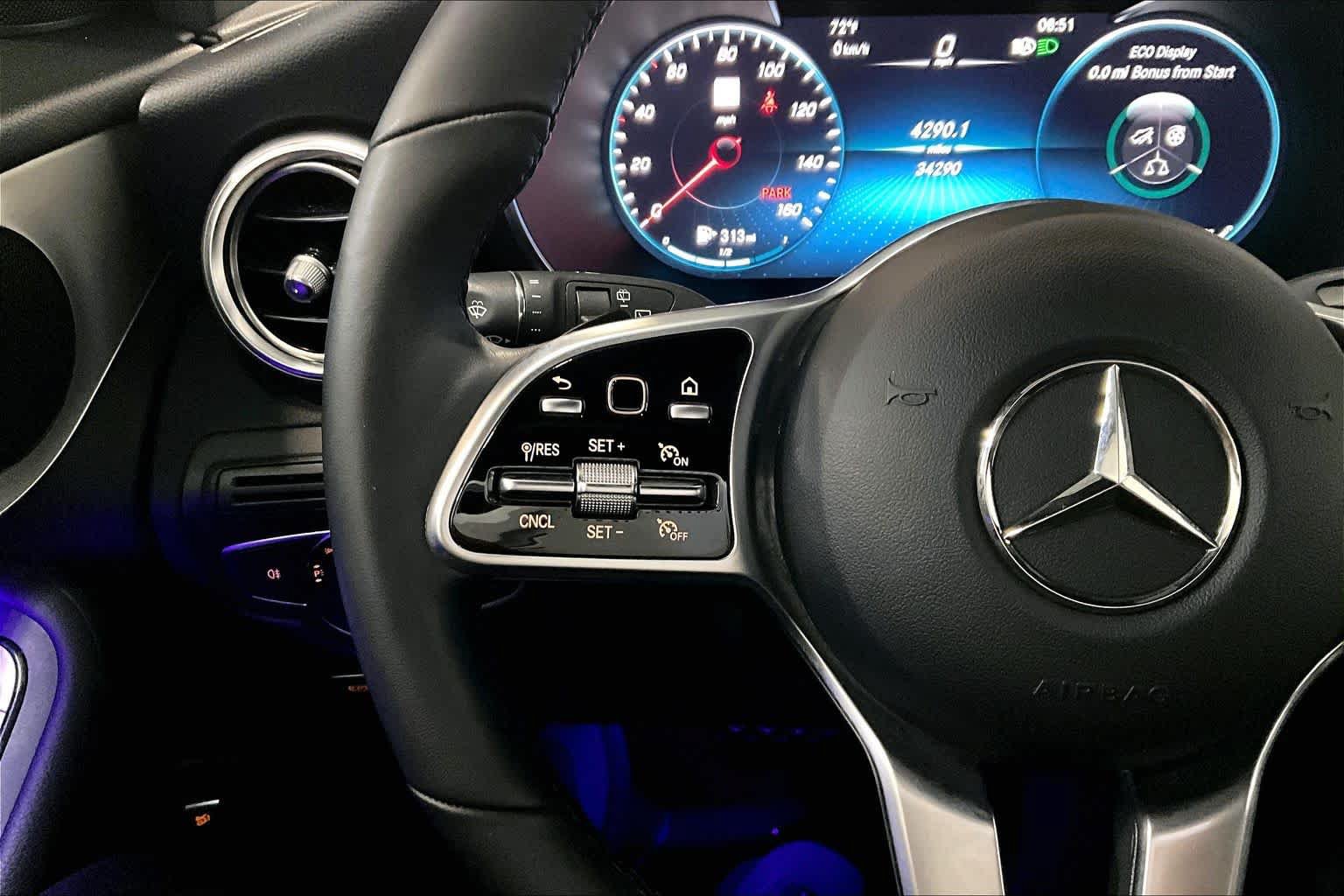 Used 2022 Mercedes-Benz GLC 300 4MATIC image 24