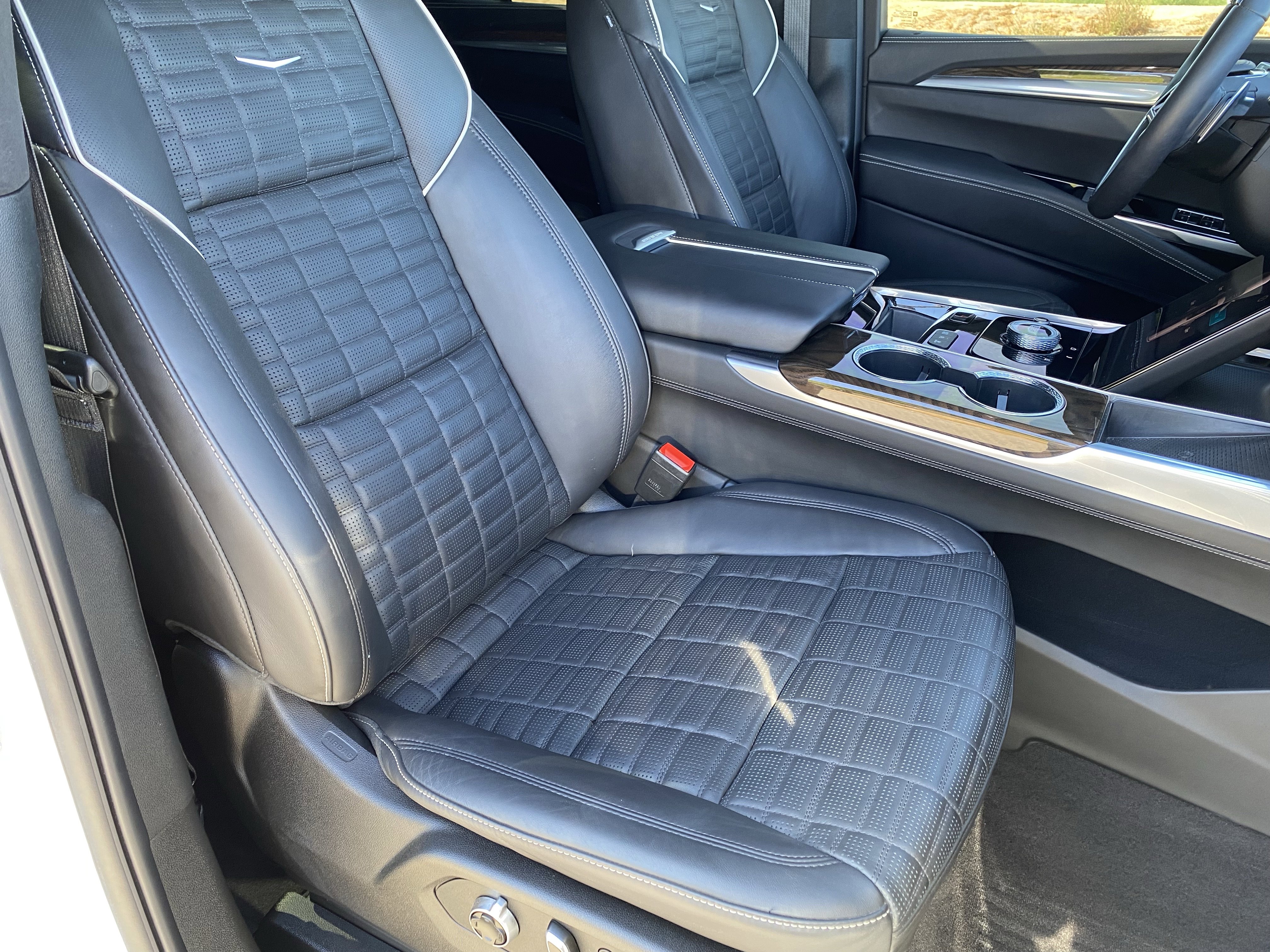 Used 2025 Cadillac Escalade Sport Platinum image 10