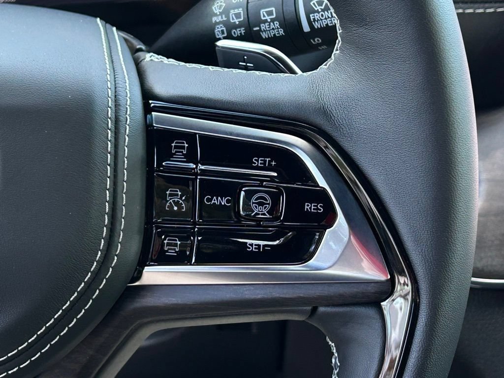 New 2025 Jeep Grand Cherokee L Overland w/ Advanced Protech Group III AWD/4WD image 19