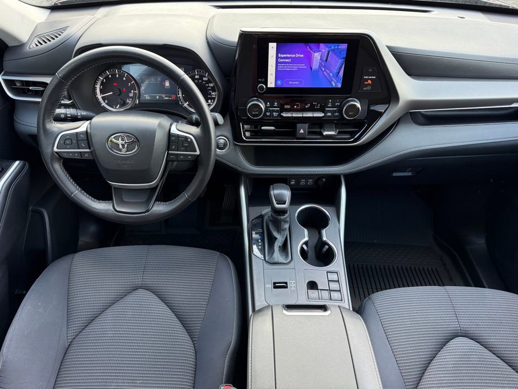 Certified 2025 Toyota Highlander LE image 20