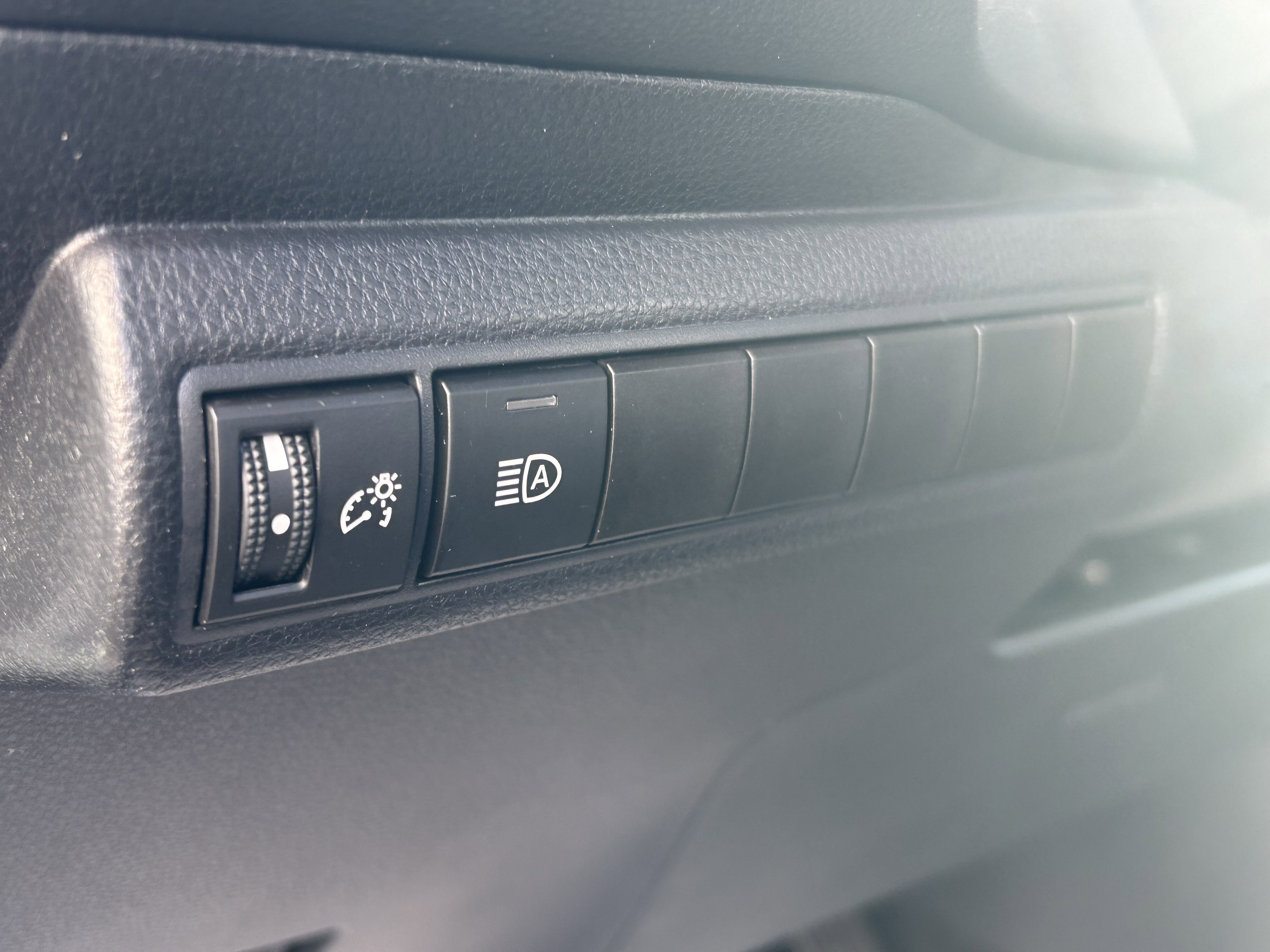 Certified 2025 Toyota Corolla LE image 15