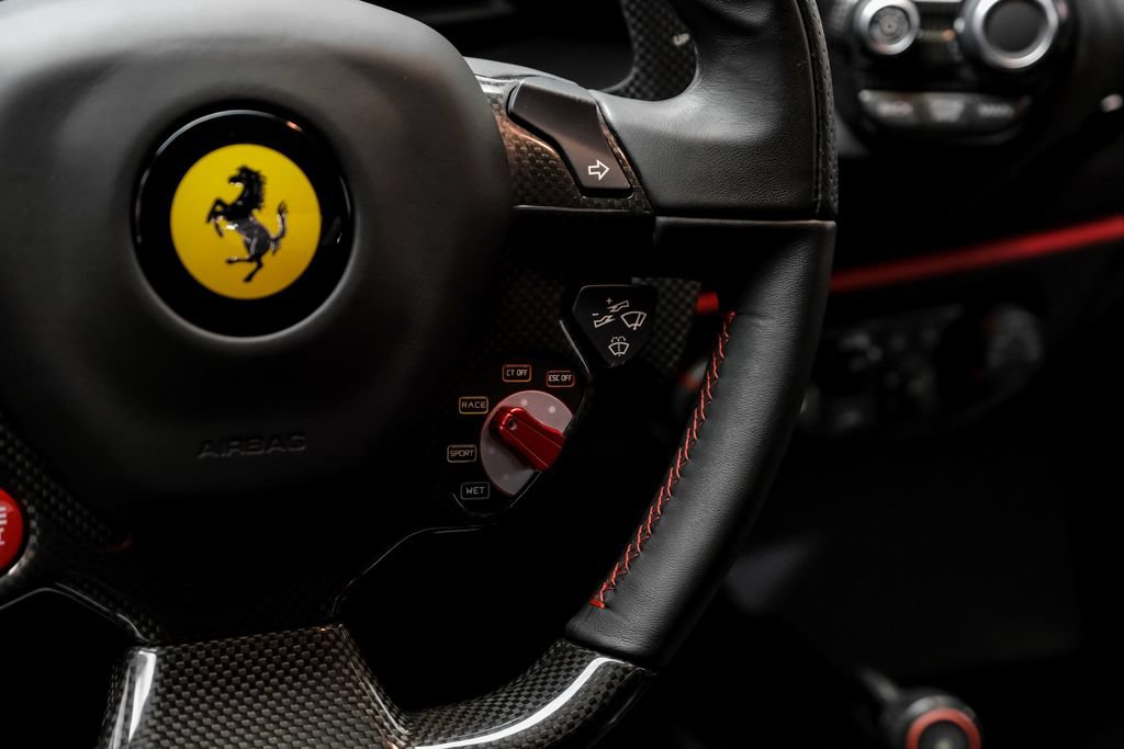 Used 2020 Ferrari 488 Pista Coupe RWD image 17