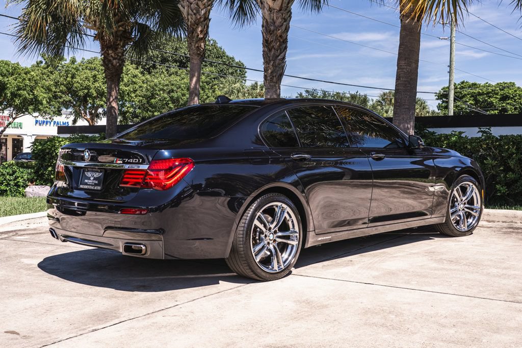 Used 2014 BMW 740i RWD image 9