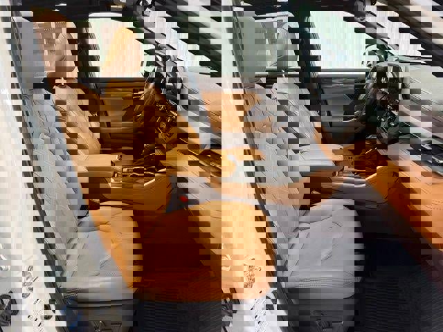 Used 2021 Toyota Highlander Platinum image 28