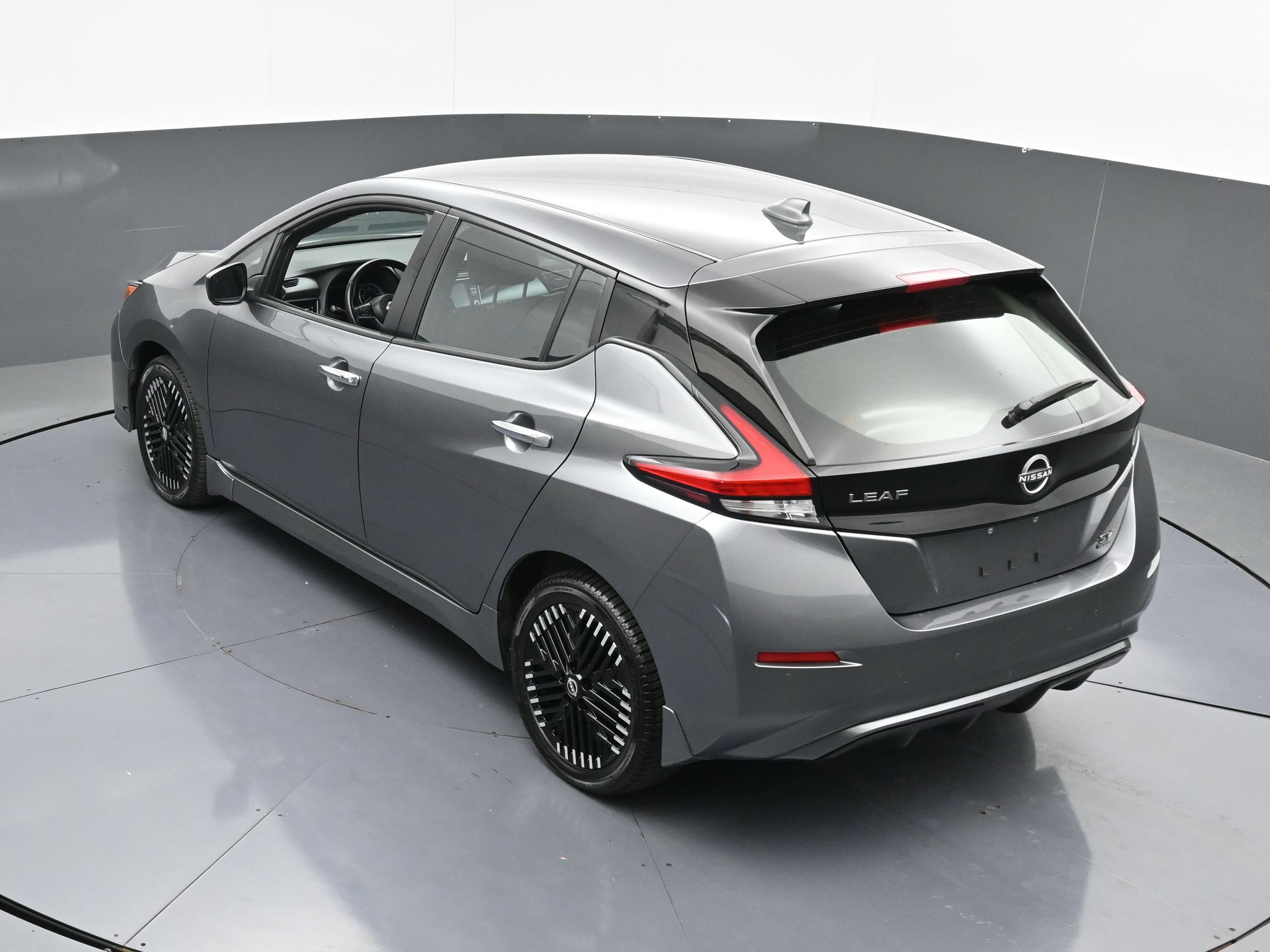 Used 2025 Nissan Leaf SV Plus FWD image 36