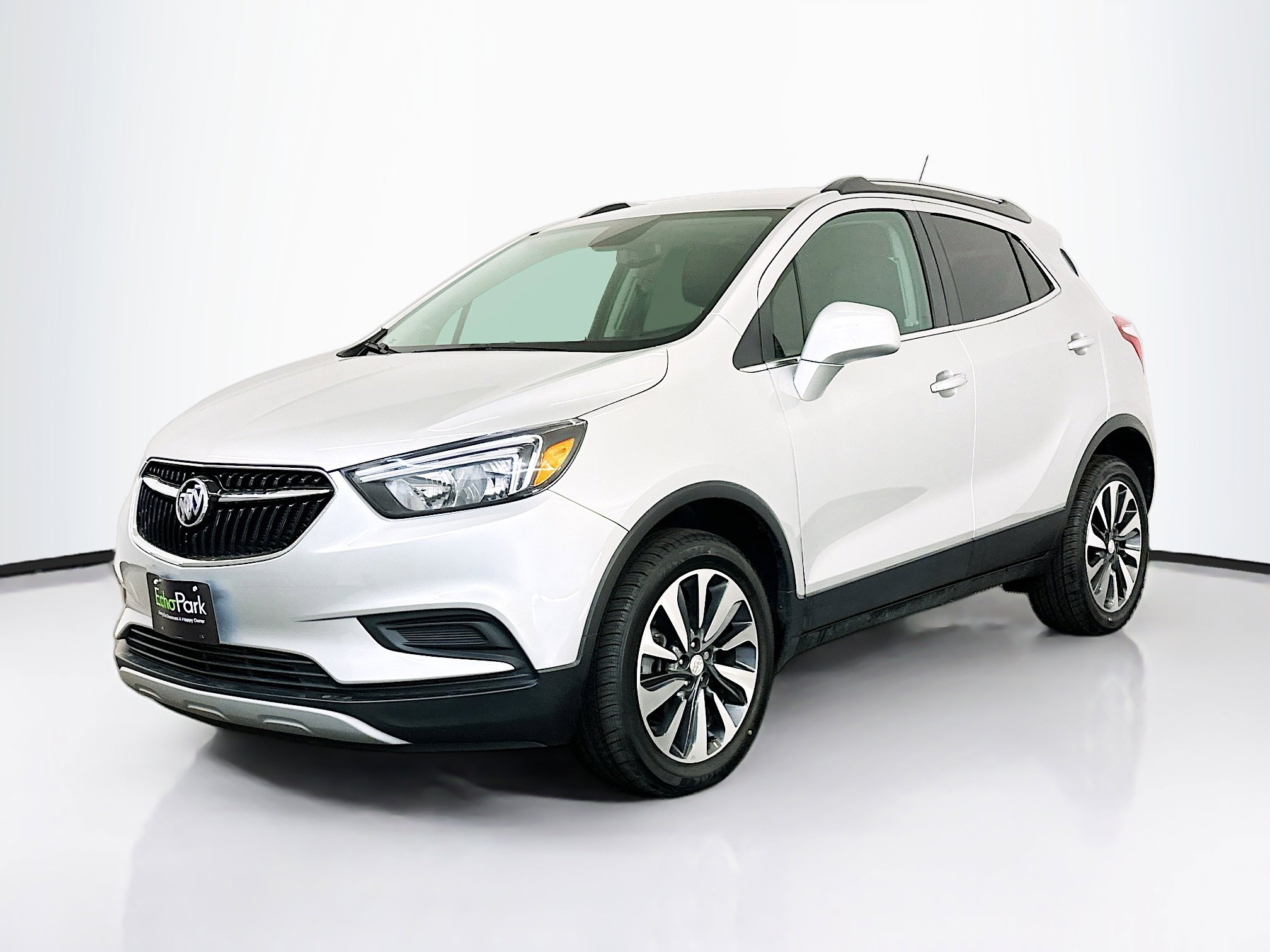 Used 2021 Buick Encore Preferred w/ Safety Package image 3