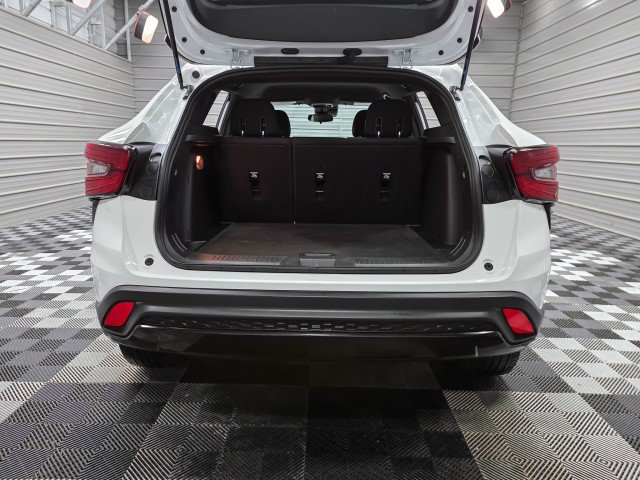 Used 2024 Chevrolet Trax RS w/ Driver Confidence Package FWD image 34