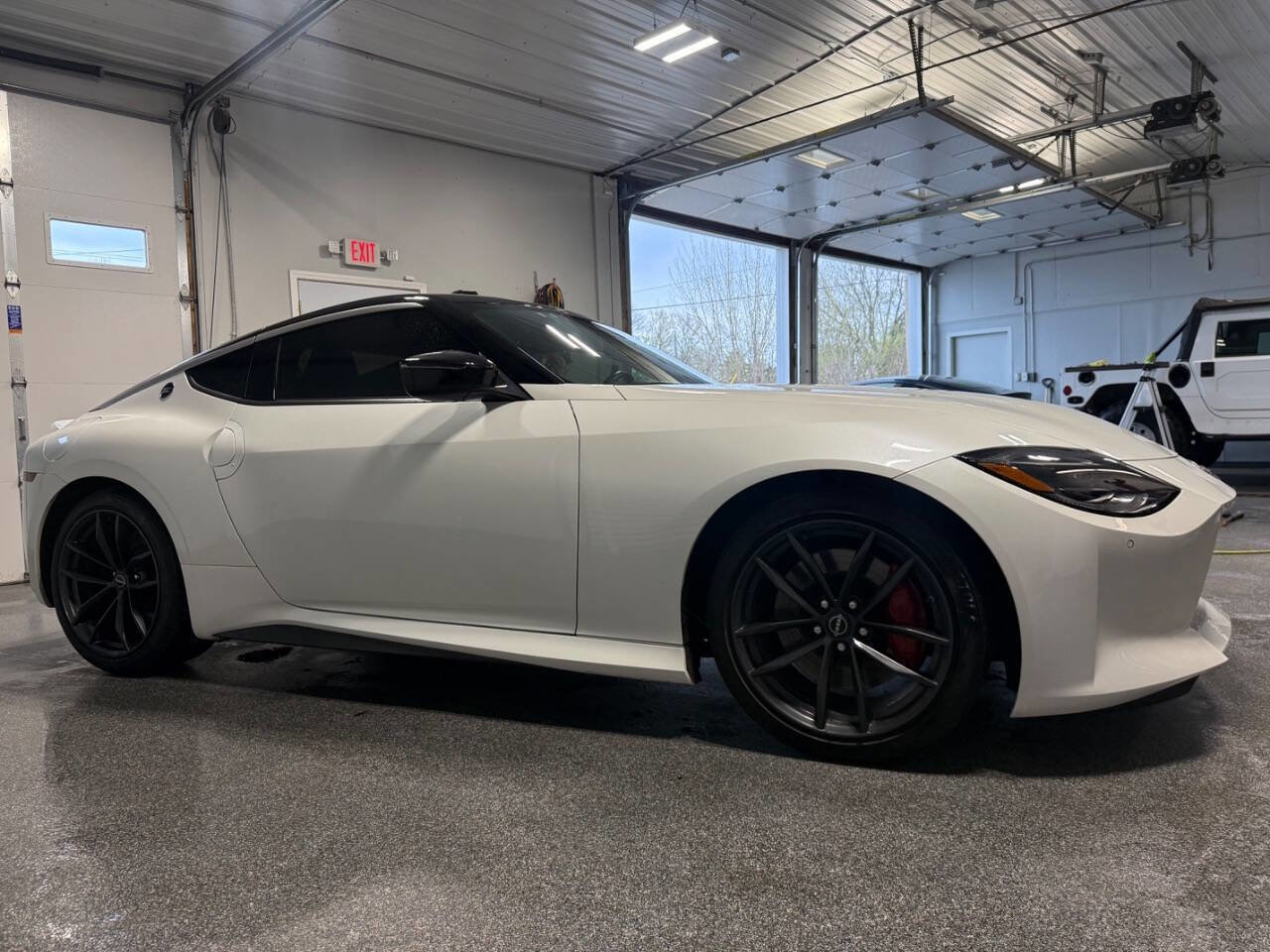 Used 2023 Nissan Z w/ Floor Mat Package (L93) RWD image 5