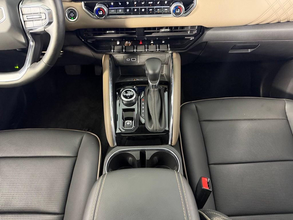 Used 2024 GMC Canyon Denali AWD/4WD image 17