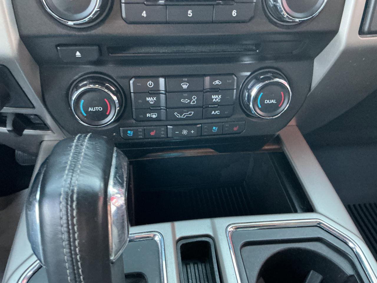 Used 2018 Ford F150 Lariat w/ Max Trailer Tow Package image 13