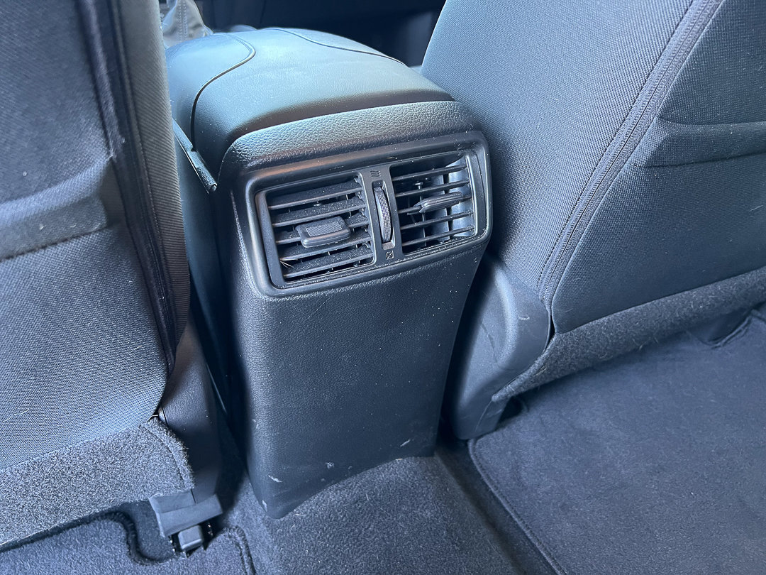 Used 2018 Nissan Rogue SV AWD/4WD image 29