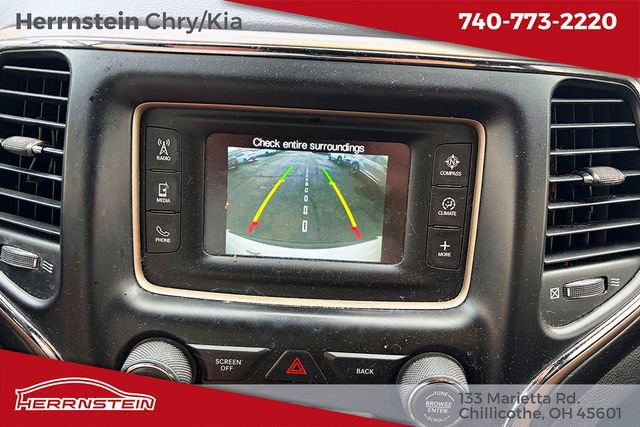 Used 2017 Jeep Grand Cherokee Laredo w/ Quick Order Package 2BE RWD image 16