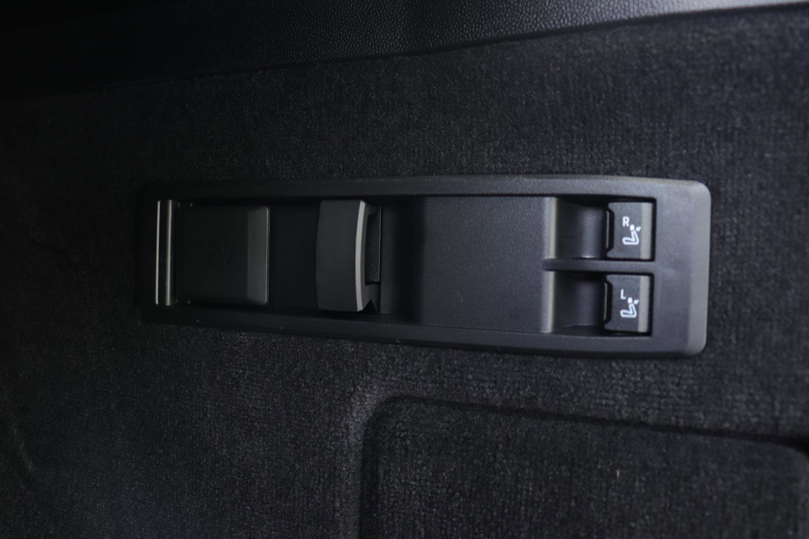 Certified 2024 BMW iX xDrive50 w/ Sport Package image 17