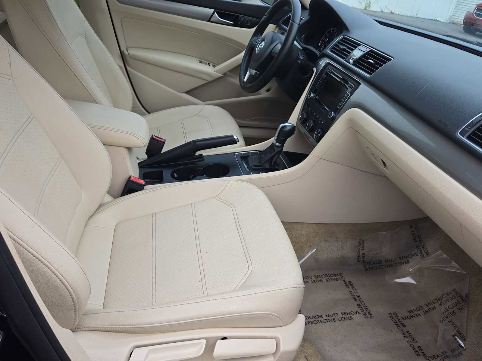 Used 2015 Volkswagen Passat 1.8T Limited Edition image 19