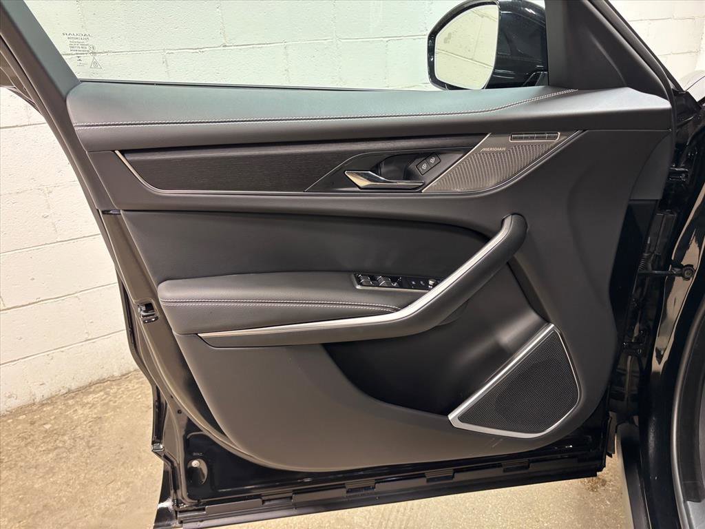 New 2026 Jaguar F-PACE R-Dynamic S image 25