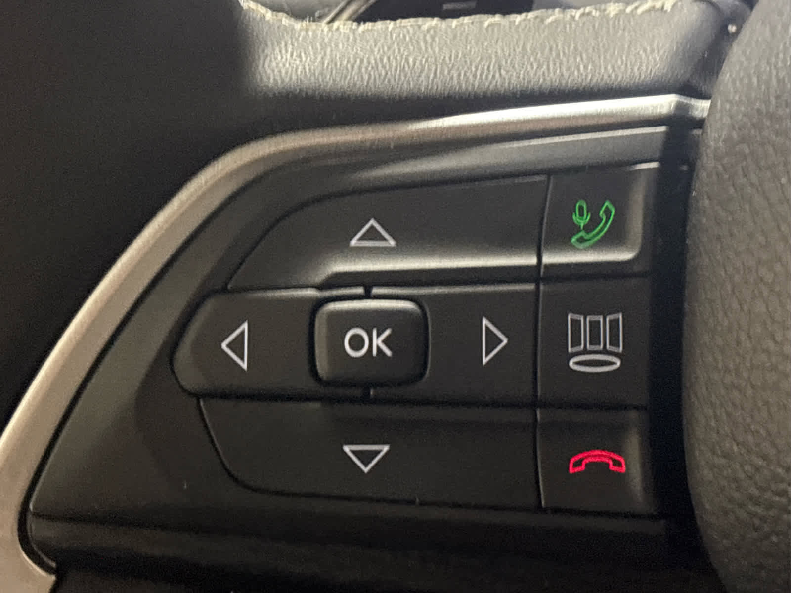 Used 2023 Jeep Grand Cherokee L Laredo image 22