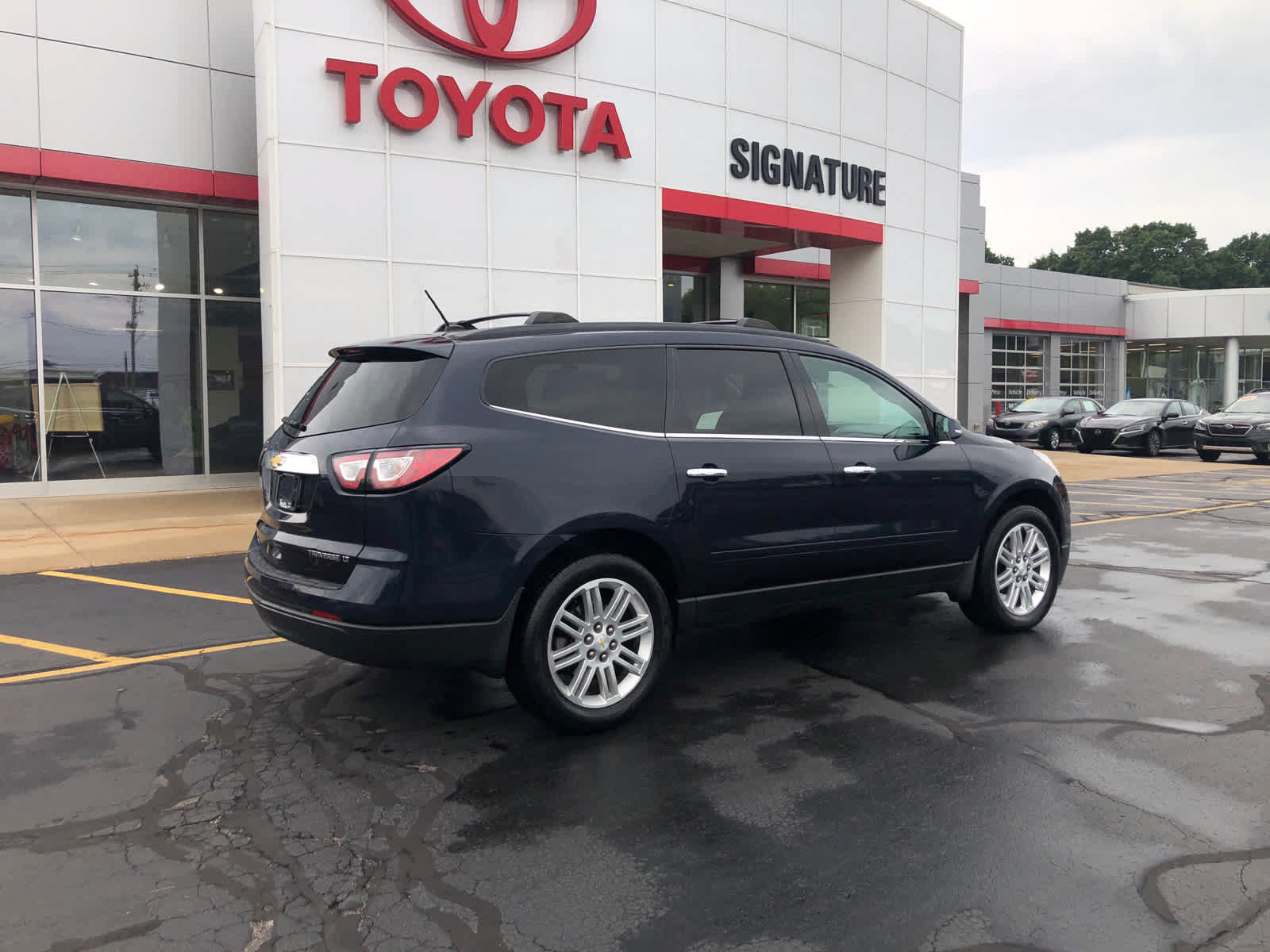 Used 2015 Chevrolet Traverse LT w/ Style and Technology Package FWD video 2