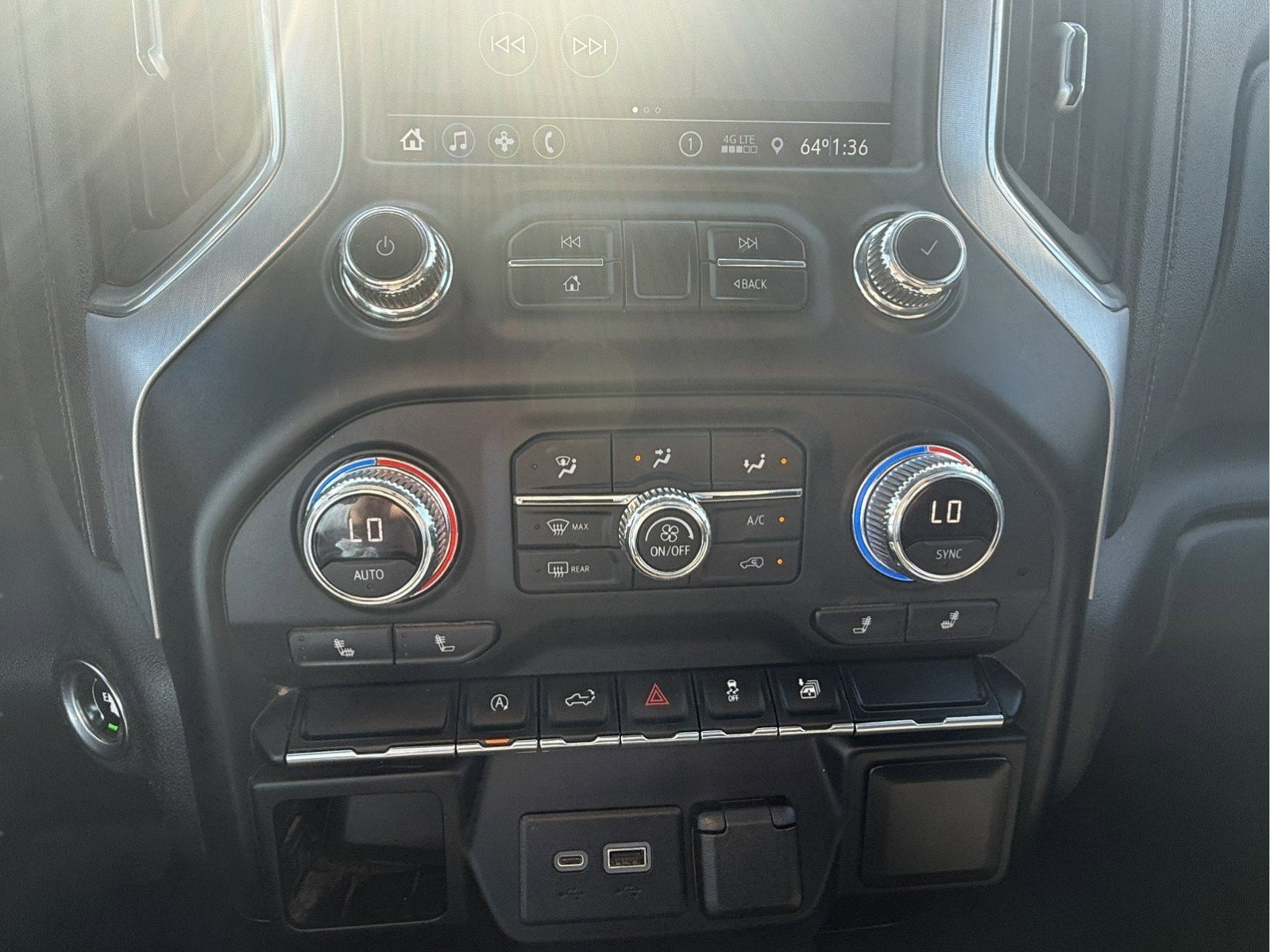 Used 2021 GMC Sierra 1500 SLE AWD/4WD image 16