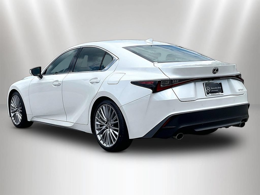 Used 2024 Lexus IS 300 w/ Premium Package RWD image 5