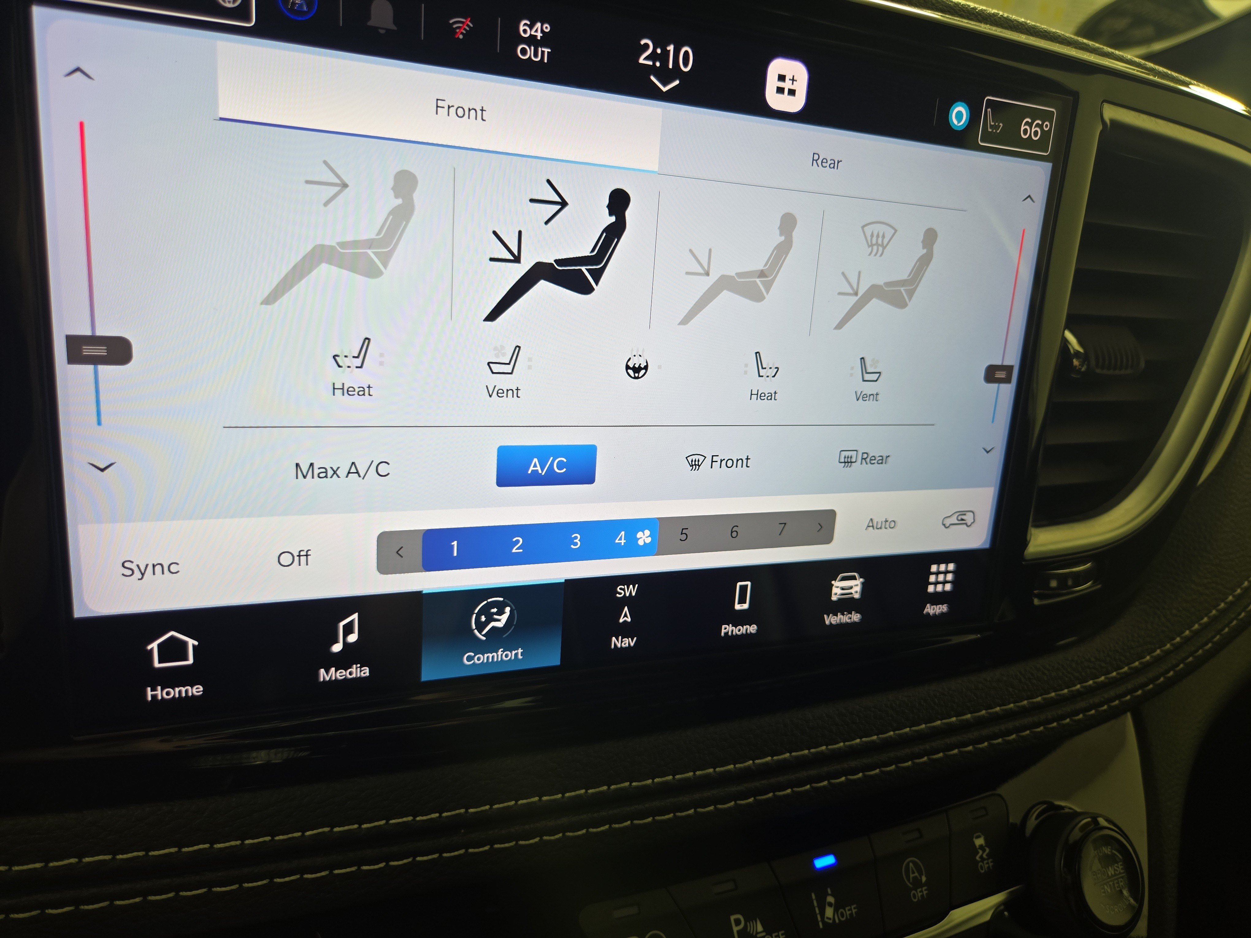 Certified 2023 Chrysler Pacifica Limited w/ S Appearance Package AWD/4WD image 29
