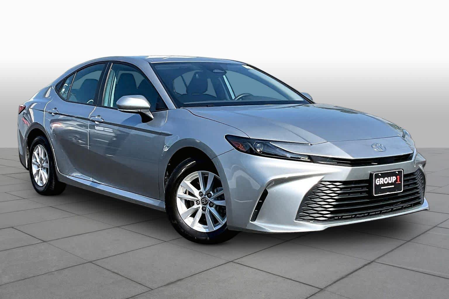 Certified 2025 Toyota Camry LE FWD image 3