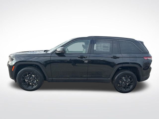 New 2026 Jeep Grand Cherokee Altitude AWD/4WD image 2