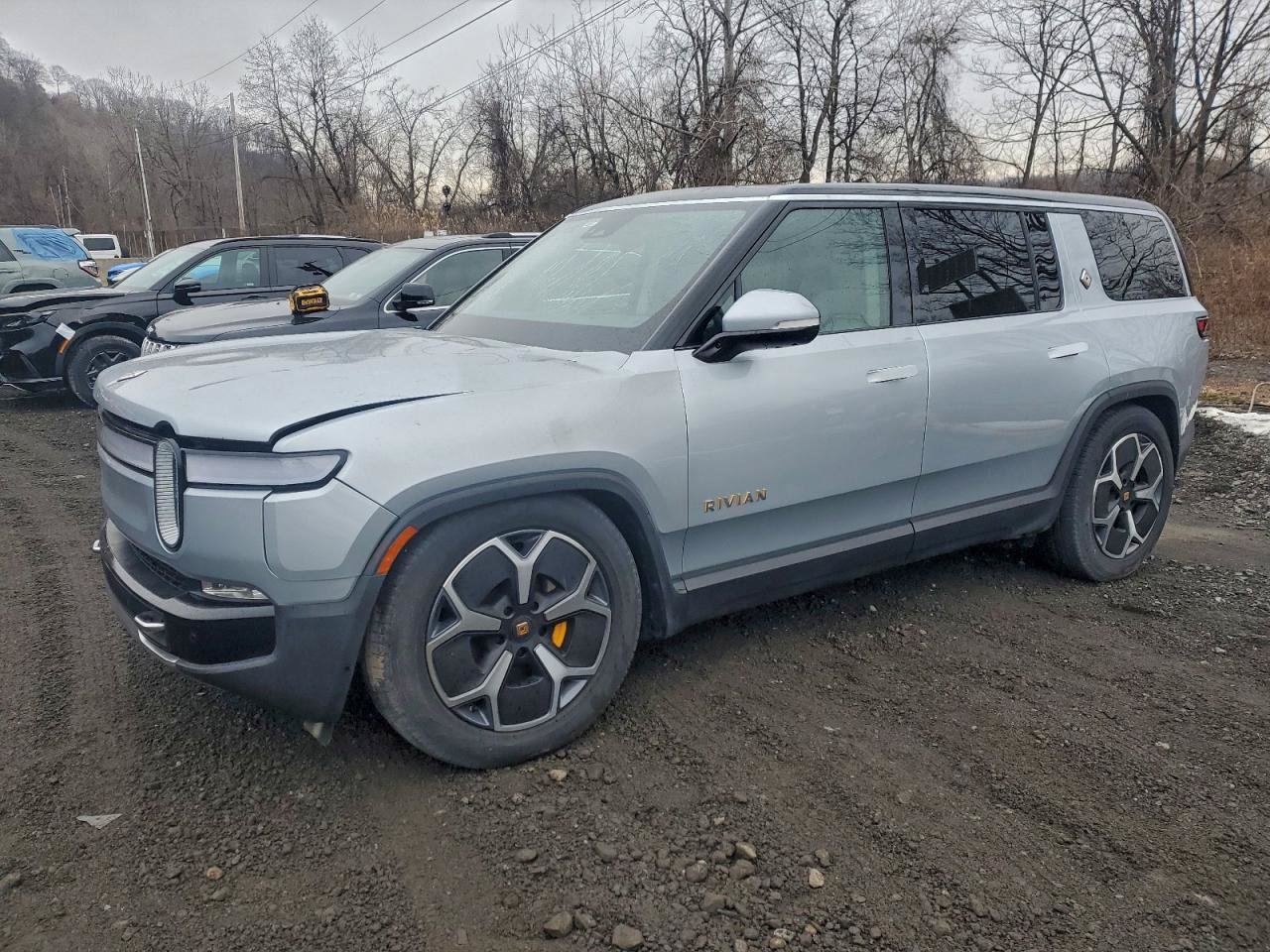 Used 2023 Rivian R1S Adventure AWD/4WD image 2