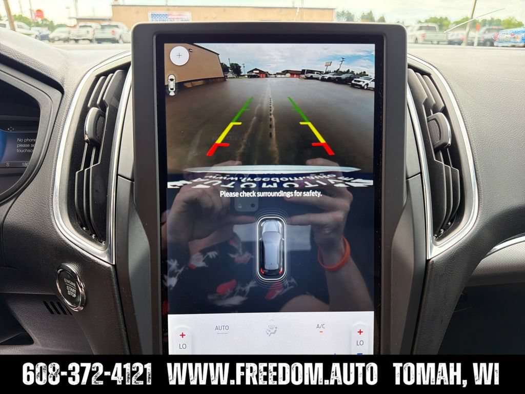 Used 2022 Ford Edge Titanium w/ Equipment Group 301A AWD/4WD image 20