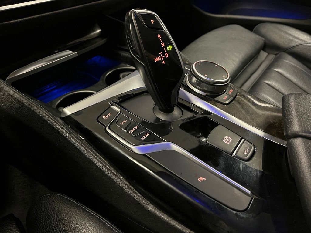 Used 2018 BMW 530i xDrive AWD/4WD image 13