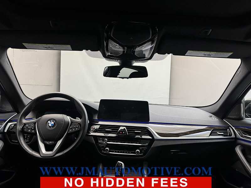Used 2023 BMW 530i xDrive w/ Premium Package image 12