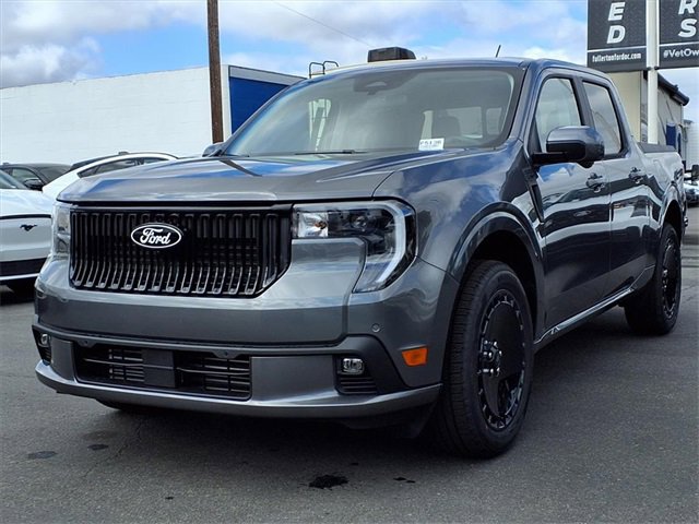 New 2025 Ford Maverick Lobo