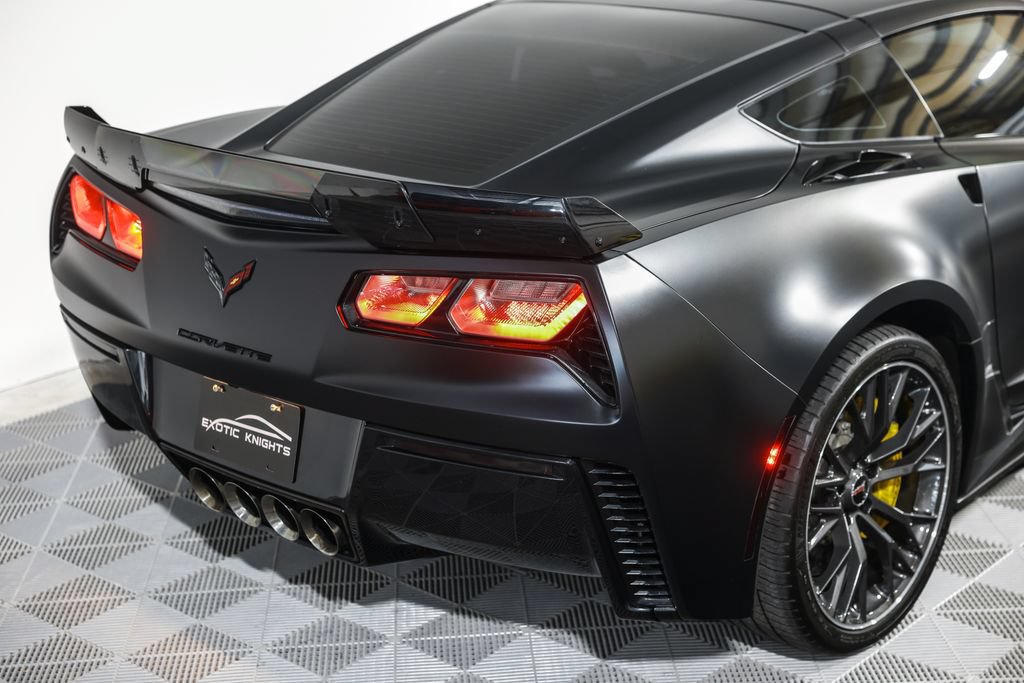 Used 2016 Chevrolet Corvette Z06 w/ 3LZ Preferred Equipment Group RWD image 10