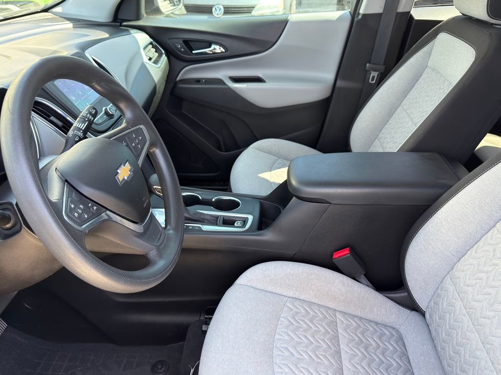 Used 2022 Chevrolet Equinox LS w/ LS Convenience Package image 12