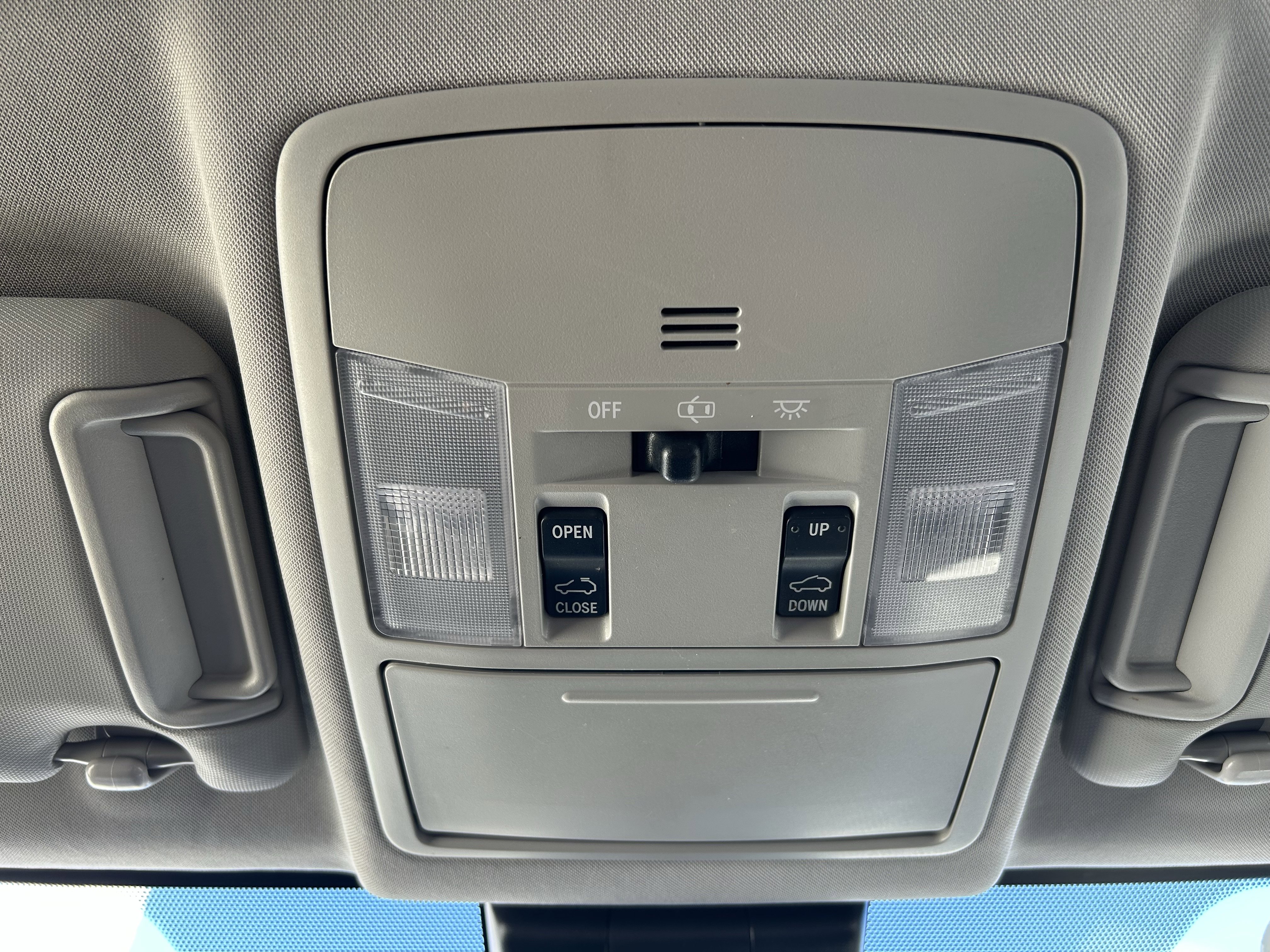 Certified 2018 Toyota RAV4 XLE image 32