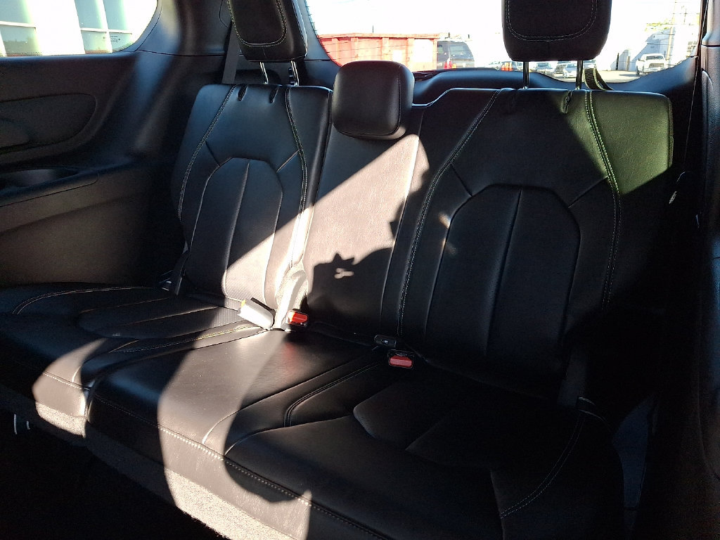 Certified 2026 Chrysler Pacifica Select FWD image 14
