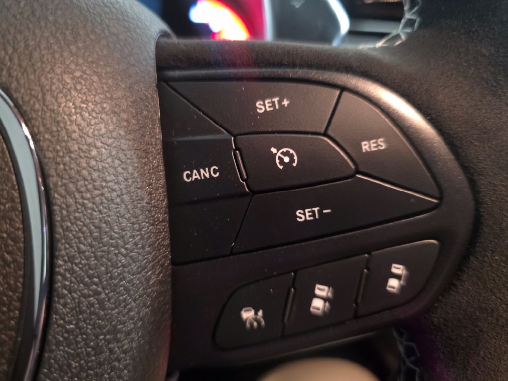 Used 2026 Dodge Durango SRT Hellcat w/ Premium Group AWD/4WD image 24